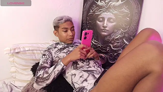 Snapshot of alejo_cute chatting on January 8, 2025, 10:27 pm alejo cute online show from January 8, 2025, 10:27 pm