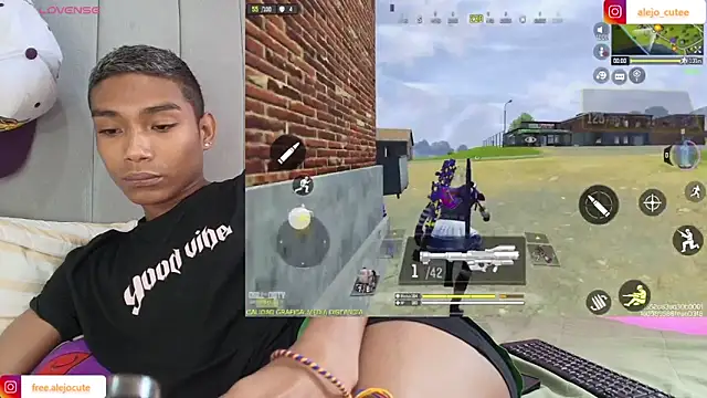 Snapshot of alejo_cute chatting on February 10, 2025, 4:25 pm alejo cute online show from February 10, 2025, 4:25 pm