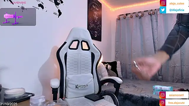 Snapshot of alejo_cute chatting on October 31, 2025, 9:38 pm alejo cute online show from October 31, 2025, 9:38 pm