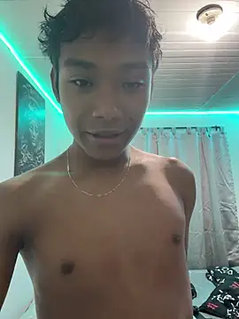 Snapshot of alejo_cute chatting on May 15, 2026, 9:55 pm alejo cute online show from May 15, 2026, 9:55 pm