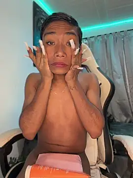 Snapshot of alejo_cute chatting on June 11, 2026, 1:31 pm alejo cute online show from June 11, 2026, 1:31 pm