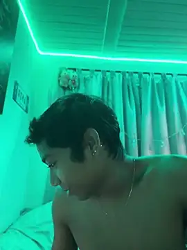 Snapshot of alejo_cute chatting on June 15, 2026, 12:18 pm alejo cute online show from June 15, 2026, 12:18 pm