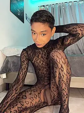 Snapshot of alejo_cute chatting on July 10, 2026, 1:58 pm alejo cute online show from July 10, 2026, 1:58 pm