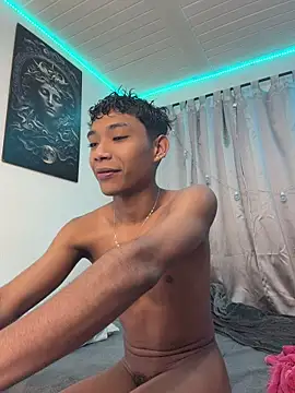 Snapshot of alejo_cute chatting on July 11, 2026, 12:08 pm alejo cute online show from July 11, 2026, 12:08 pm