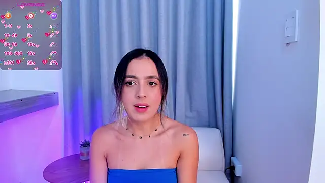 Lucyortiz  online show from February 19, 2025, 7:05 pm