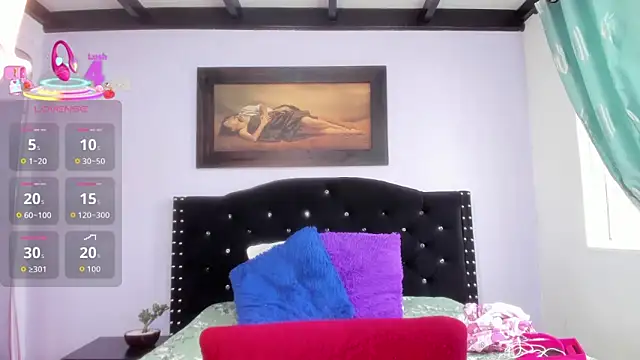 Alexandra Torress online show from October 14, 2025, 4:19 pm