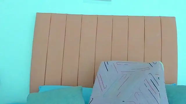 satsu u online show from October 12, 2025, 7:02 pm