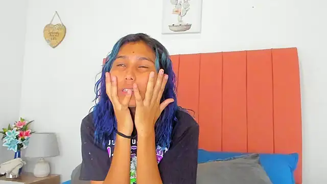 satsu u online show from October 21, 2025, 7:03 pm