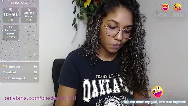 Snapshot of Blackmoon_23 chatting on February 20, 2025, 7:41 pm Blackmoon 23 online show from February 20, 2025, 7:41 pm