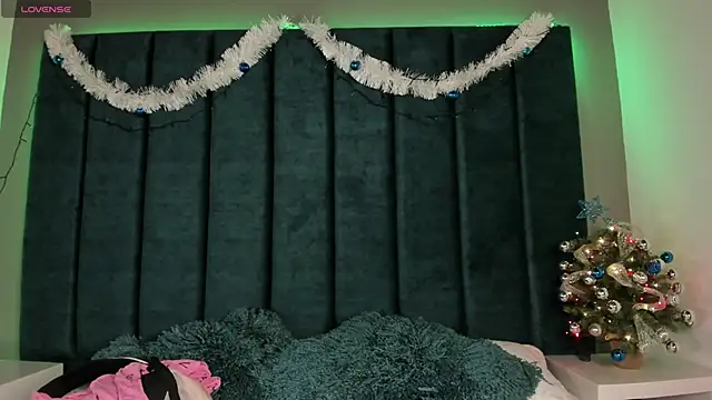 IsabellaGrey19 online show from December 17, 2025, 7:31 pm