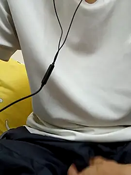 YAY-1 online show from February 21, 2025, 11:11 am