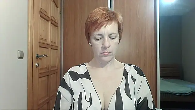 Snapshot of LoraLoraMay chatting on May 19, 2026, 6:14 pm LoraLoraMay online show from May 19, 2026, 6:14 pm