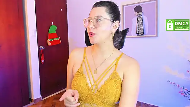 Chanelll Taylorr  online show from December 28, 2024, 12:35 pm