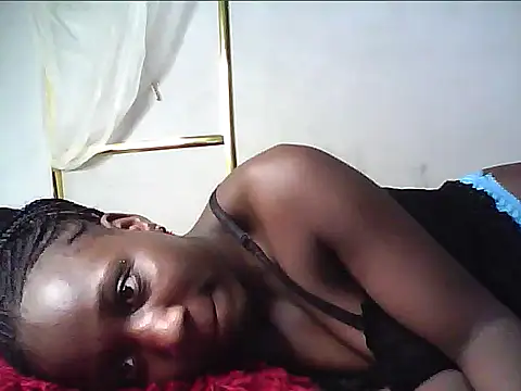 Adaline-Paris online show from May 14, 2026, 5:53 pm