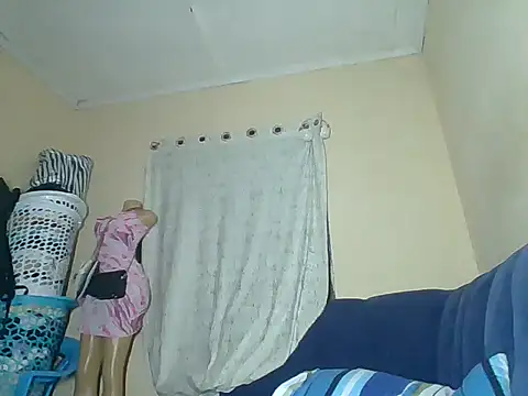 awino001 online show from December 17, 2025, 9:54 pm