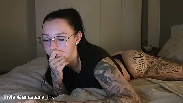 anastasiaink online show from September 12, 2025, 7:14 pm