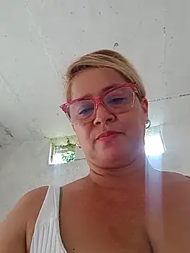 Snapshot of natally_ross21 chatting on March 20, 2025, 7:35 pm natally ross21 online show from March 20, 2025, 7:35 pm