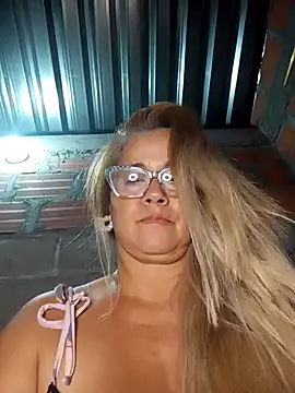 Snapshot of natally_ross21 chatting on October 5, 2025, 3:38 am natally ross21 online show from October 5, 2025, 3:38 am