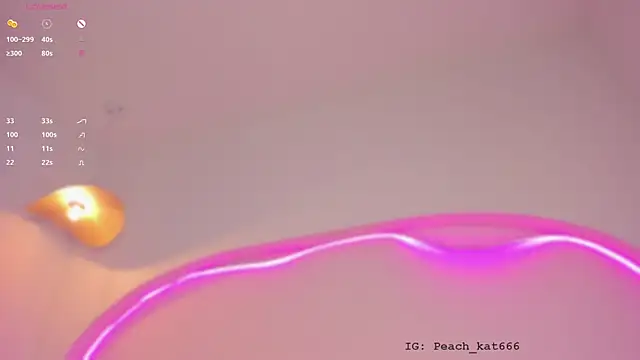 katiepeach  online show from January 13, 2025, 12:45 pm