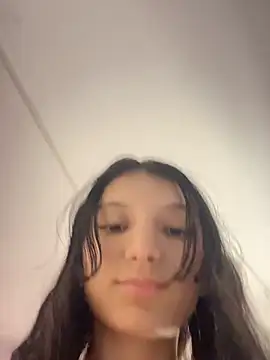 Snapshot of loly-yandere chatting on December 27, 2024, 12:29 am loly-yandere online show from December 27, 2024, 12:29 am