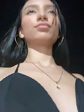 Snapshot of loly-yandere chatting on January 14, 2025, 11:37 pm loly-yandere online show from January 14, 2025, 11:37 pm