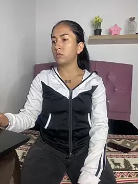 luna asss online show from January 21, 2025, 2:05 pm