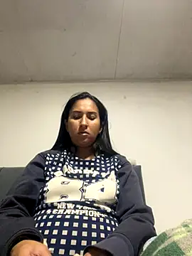 luna asss online show from November 4, 2025, 8:30 pm