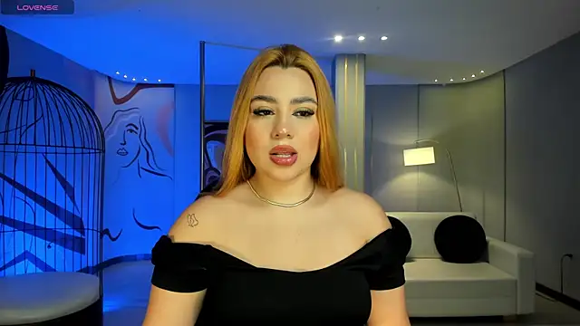 SamanthaKlein  online show from November 11, 2025, 3:17 am