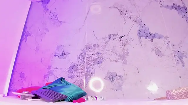 Kim Baker1 online show from October 7, 2025, 8:17 pm