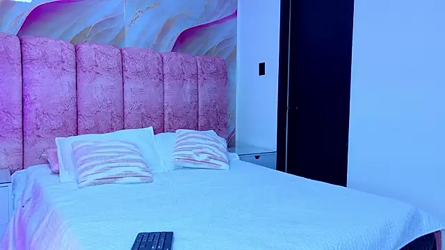 kendal rossi online show from February 14, 2026, 12:02 pm