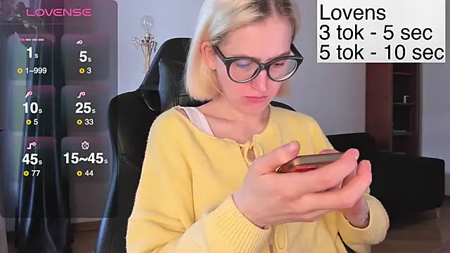 Sexy Sweets online show from November 7, 2025, 9:31 am