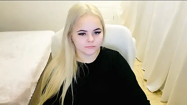 lovely-eyes online show from December 6, 2024, 4:58 am