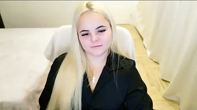 lovely-eyes online show from December 14, 2024, 11:12 pm