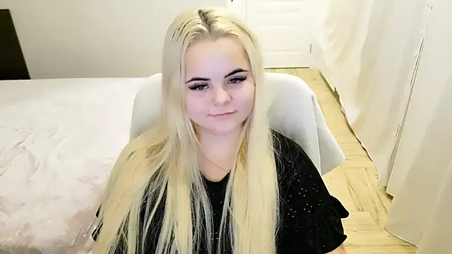 lovely-eyes online show from December 26, 2024, 3:59 am