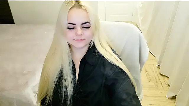 lovely-eyes online show from February 1, 2025, 12:29 am