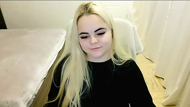 lovely-eyes online show from February 14, 2025, 9:32 pm