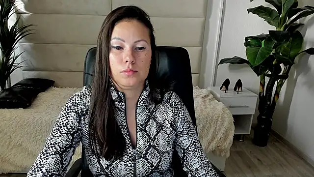 Dana  dom online show from September 26, 2025, 1:31 am