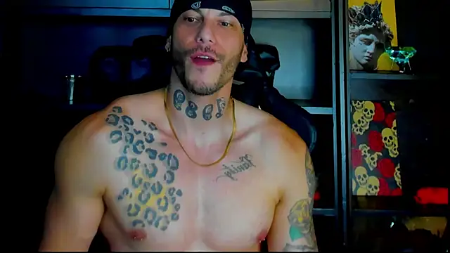 Snapshot of RickG_Oficial chatting on September 22, 2025, 10:56 pm RickG Oficial online show from September 22, 2025, 10:56 pm