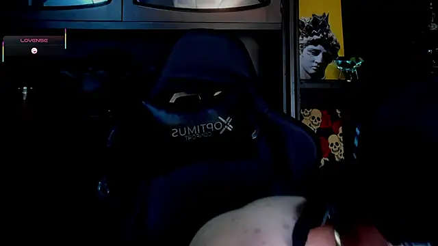 Snapshot of RickG_Oficial chatting on October 6, 2025, 11:02 pm RickG Oficial online show from October 6, 2025, 11:02 pm