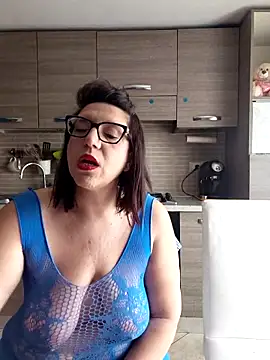 Snapshot of carolyne2023 chatting on March 4, 2026, 9:15 am carolyne2023 online show from March 4, 2026, 9:15 am