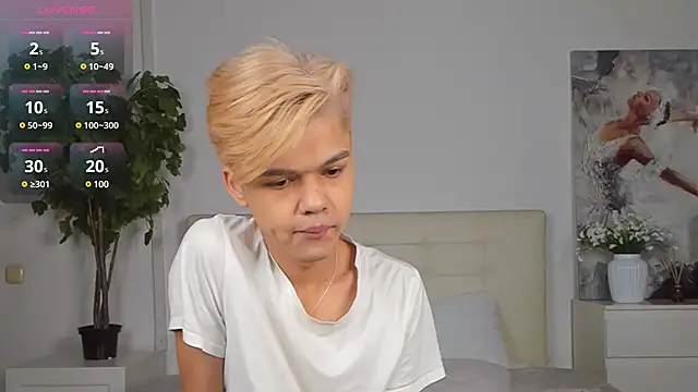 Snapshot of Felix_Rey chatting on February 7, 2025, 3:52 pm Felix Rey online show from February 7, 2025, 3:52 pm