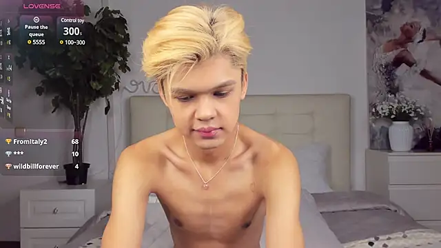 Snapshot of Felix_Rey chatting on February 22, 2025, 11:35 pm Felix Rey online show from February 22, 2025, 11:35 pm