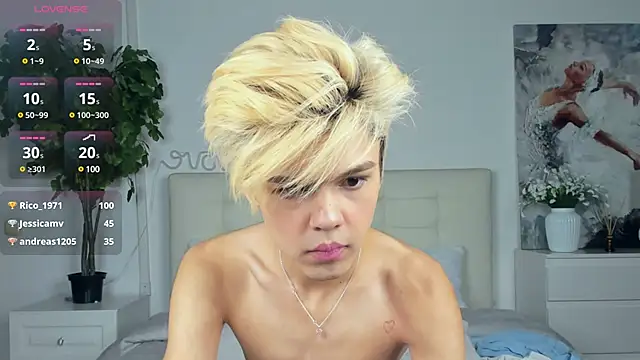 Snapshot of Felix_Rey chatting on March 15, 2025, 10:33 pm Felix Rey online show from March 15, 2025, 10:33 pm