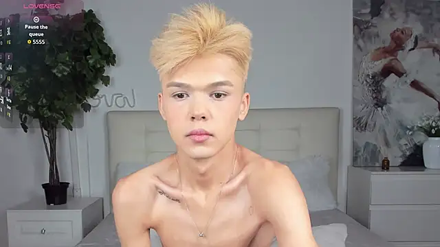 Felix Rey online show from November 11, 2025, 4:18 pm