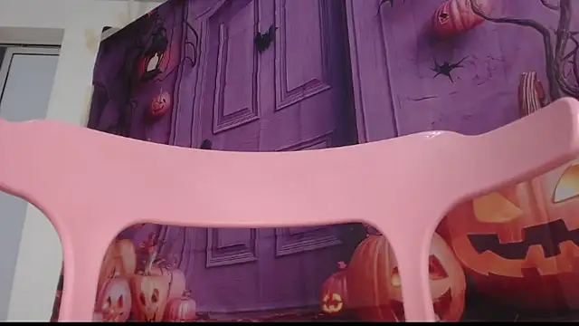 Snapshot of Kitty_Mifl chatting on November 1, 2025, 3:25 pm Kitty Mifl online show from November 1, 2025, 3:25 pm