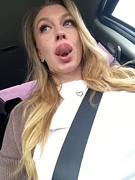 Sweet   Emily online show from October 10, 2025, 1:10 pm