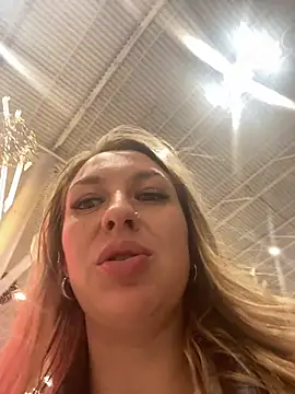 Sweet   Emily online show from November 30, 2025, 1:04 pm