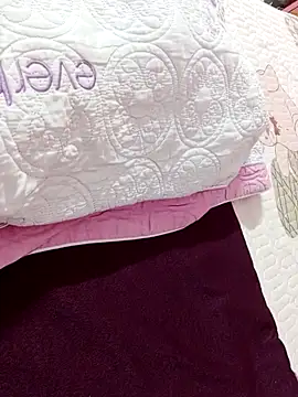 2 sex online show from December 17, 2025, 6:14 pm