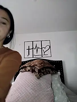 EimyParker  online show from September 28, 2025, 2:11 pm