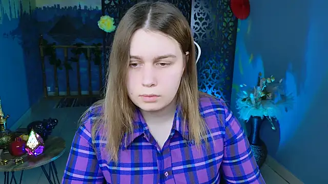 FioraMarmoris online show from March 11, 2025, 1:12 pm